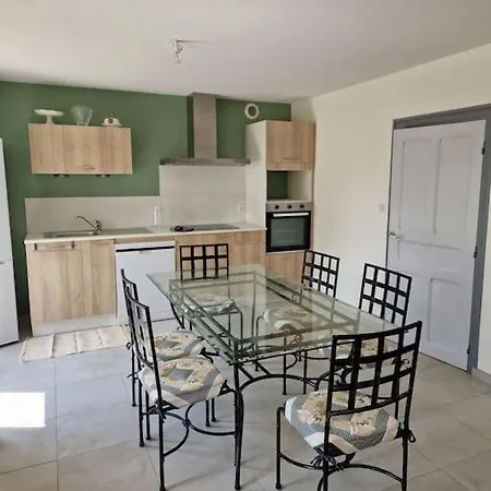 Дом отдыха Chez Robert Bromont-Lamothe